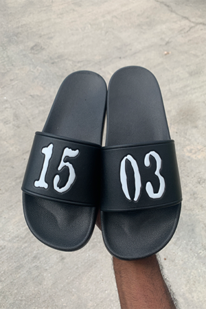 15 03 Slippers (Black)